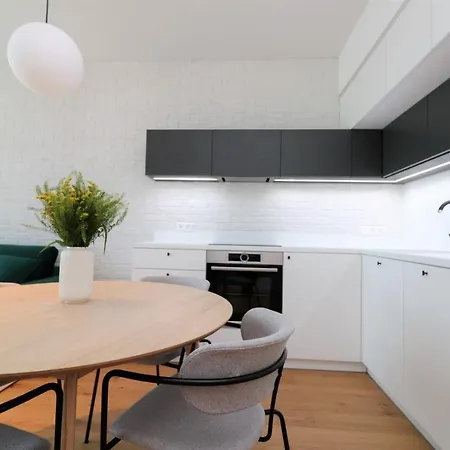 Sky Park New 1-bedroom Apartment