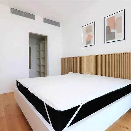 Sky Park New 1-bedroom *